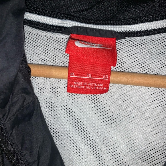 NIKE WINDBREAKER Black / White XL Mesh - Picture 3 of 3